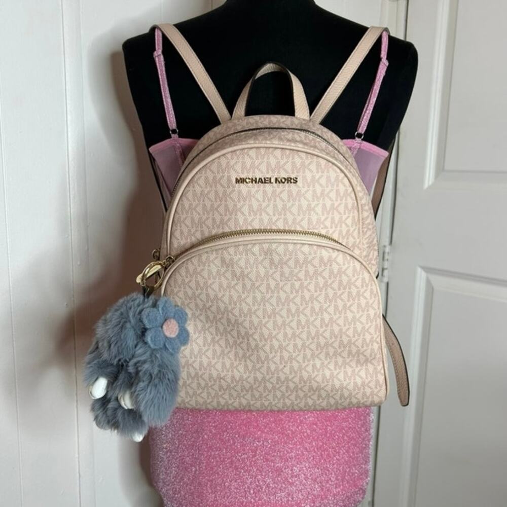 °。⋆♡ Michael Kors Medium Two-Tone Signature Logo Backpack (HB-26)